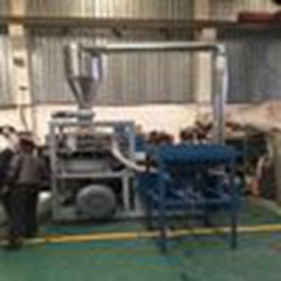 EVA / PET / PVC Pulverizer Machine High Speed Rotation Of Spindle Cutter