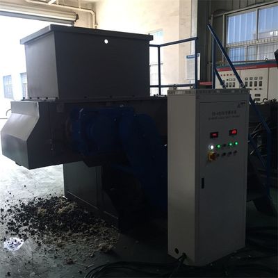 BS-600 Single Shaft Shredder Machine 22KW Motor Power Automatically Rotating